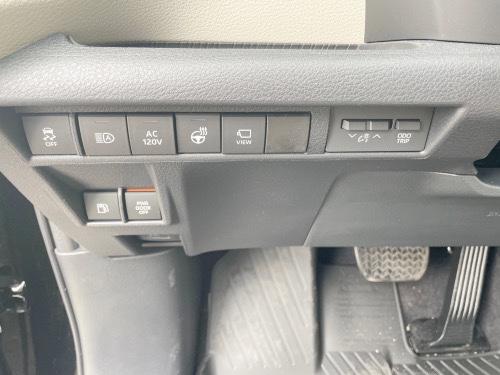 2021款丰田塞纳2.5油电混合动力到店