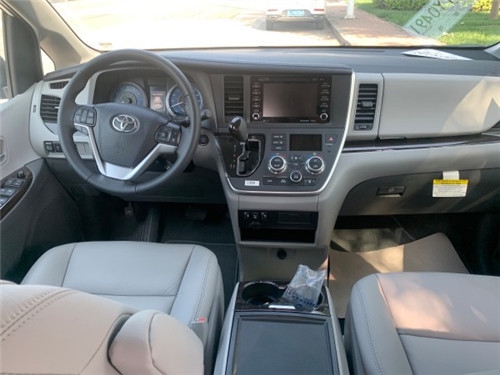 21款丰田塞纳卓尔不凡奢华首选