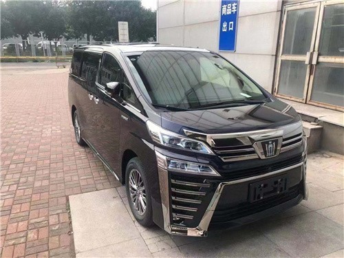 2022款丰田皇冠威尔法尊贵豪华商务出售