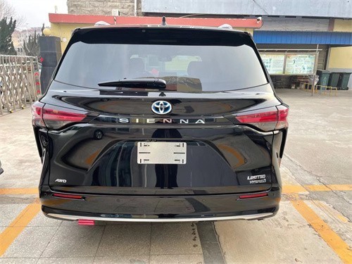 2022款丰田塞纳25l全国购车39万热售价