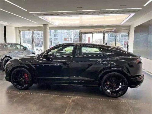 兰博基尼urus含税包牌落地300万售全国