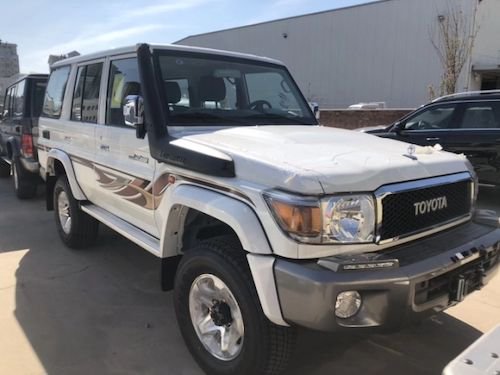 丰田酷路泽lc76现车重现江湖售价58万