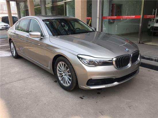 宝马740li中东现车天津庞大平行进口展厅