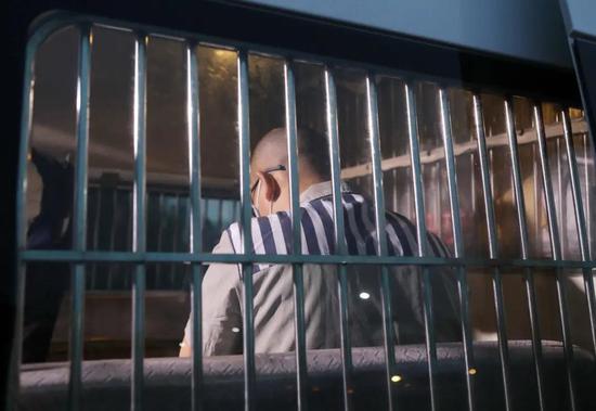 为了一个女孩的特殊任务长泰监狱干得漂亮