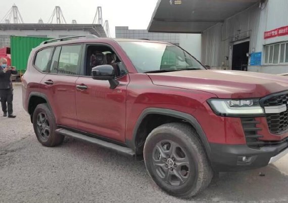 23款丰田3.5酷路泽LC300天津港现车可提