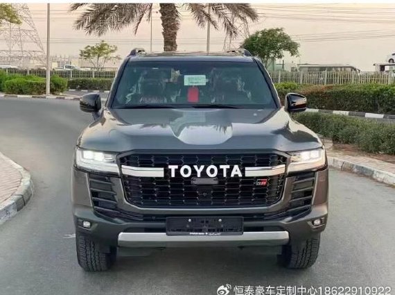 丰田酷路泽LC300 3.5T三年等待终于现车