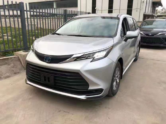 2022款丰田塞纳LE四驱两驱现车39万起售