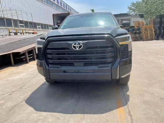 2022款加版丰田坦途SR皮卡天津优惠出售