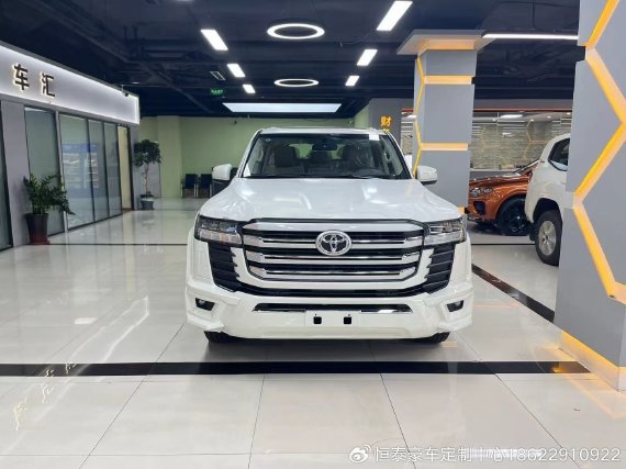 23款丰田LC300现车手续齐4.0天津港报价