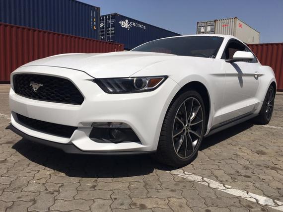 16款福特野马 快手网红们的最爱座驾