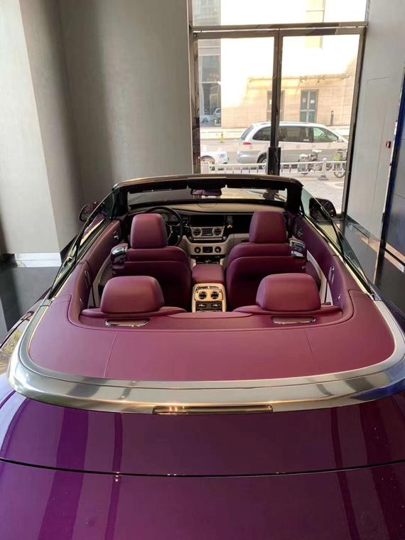 劳斯莱斯曜影最强敞篷金秋掀起优惠浪潮