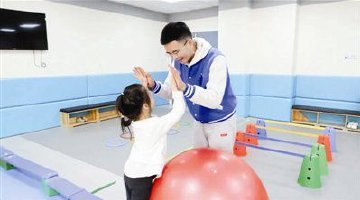 3000名符合条件的残疾儿童受益