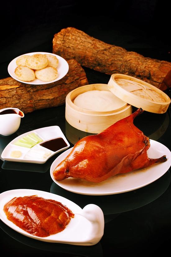 天津香格里拉大酒店香宫中餐厅推出精品挂炉枣木烤鸭套餐