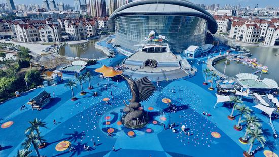 海洋馆特惠票引爆周年庆椰风网红广场变七彩海洋