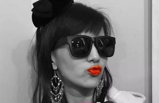 爆红papi酱可惜已是人妻了