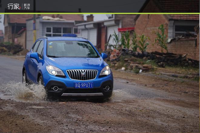 自驾草原天路 见证最后的秋天童话