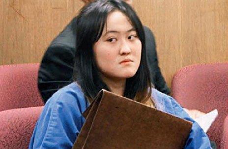 翟云瑶露不屑表情