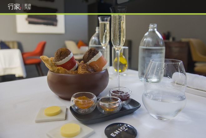 行家：高气质美女带您逛胡同品美食