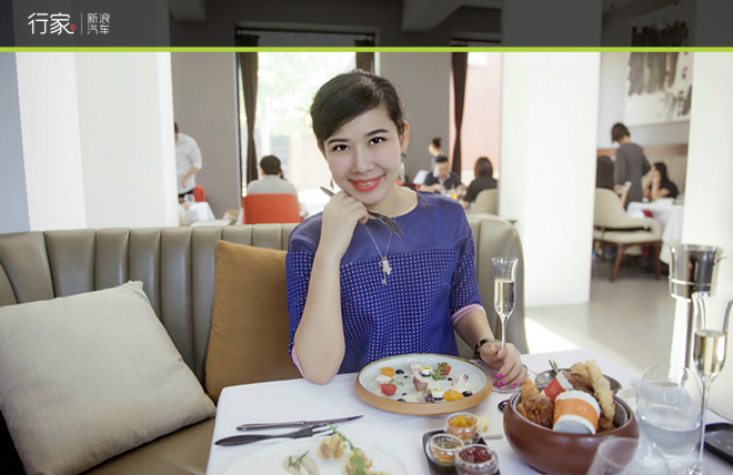 行家：高气质美女带您逛胡同品美食