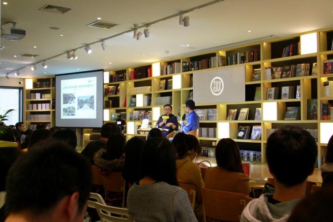 郭涛逗贫、实在，被喜欢他的读者们笑称为侃爷。