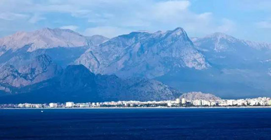 探索世界！2016年全球十大最佳自驾游路线 