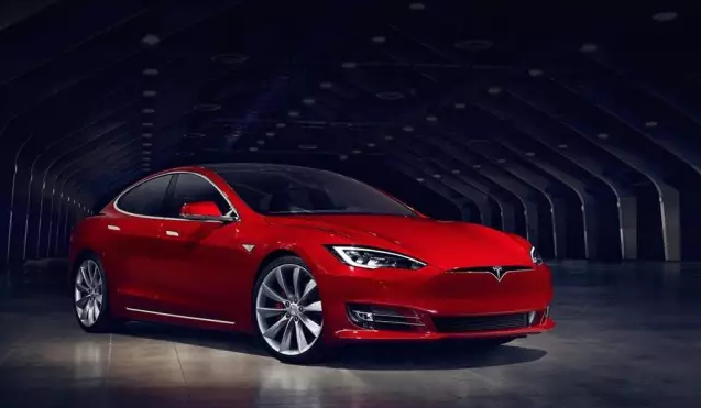 特斯拉Model S车祸成德国消防队教材