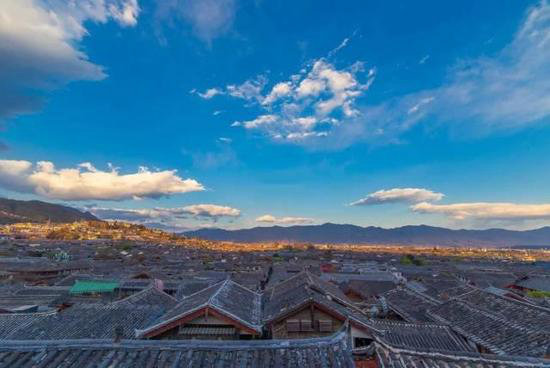 陪着爱人，自驾完这几座古镇，此生完美！