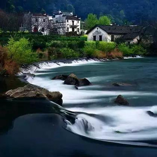 陪着爱人，自驾完这几座古镇，此生完美！