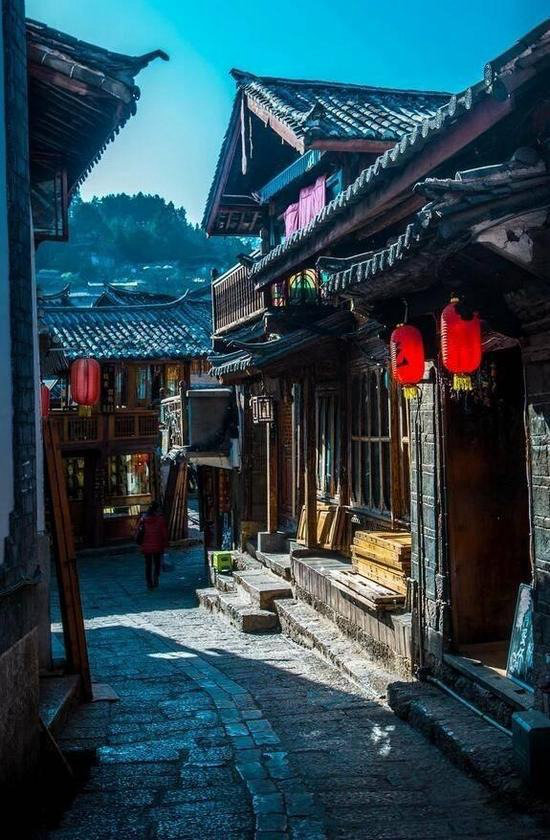 陪着爱人，自驾完这几座古镇，此生完美！