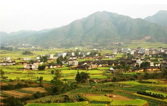 陪着爱人，自驾完这几座古镇，此生完美！