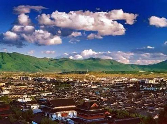 陪着爱人，自驾完这几座古镇，此生完美！