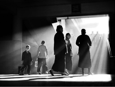 《午后闲聊》，1959年拍摄