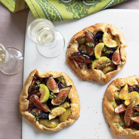 阿斯蒂莫斯卡托(Moscato d'Asti)葡萄酒适合搭配水果甜点