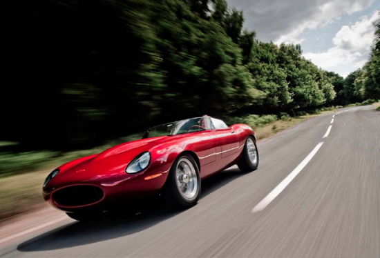 这辆 2011 款 E-Type Speedster 是爱怀旧的英国人为之专门打造的复古版本