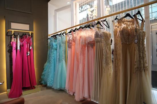 LACHARRI 华贵礼服