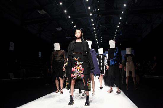 湖北美院服装设计系毕业作品展示