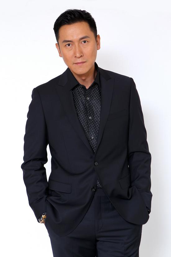 安正男装携手马德钟打造生活启示录