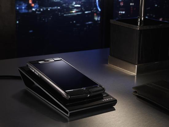 VERTU全新SIGNATURE TOUCH触屏系列