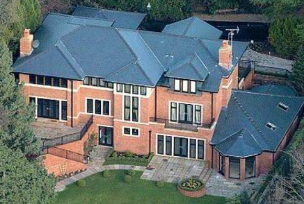 球场失意房市得意c罗豪宅完胜梅西