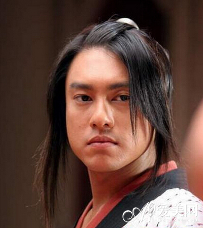 朱孝天朱孝天这不是楚留香,这是卖羊肉串的阿凡提.