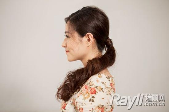 明星最爱的蓬松顶发低马尾侧面效果侧面效果明星最爱的蓬松顶发低马尾