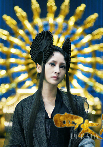 《四大名捕》柳岩戏里戏外发型