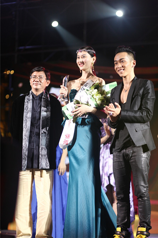 stellalam携手世界小姐见证三强完美收官