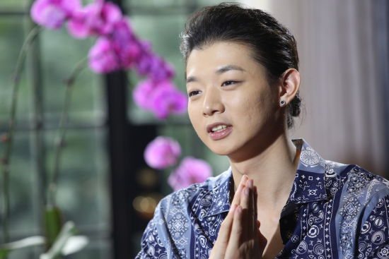 霍尊被曝是奇葩 与周董不拼音乐拼爱妈