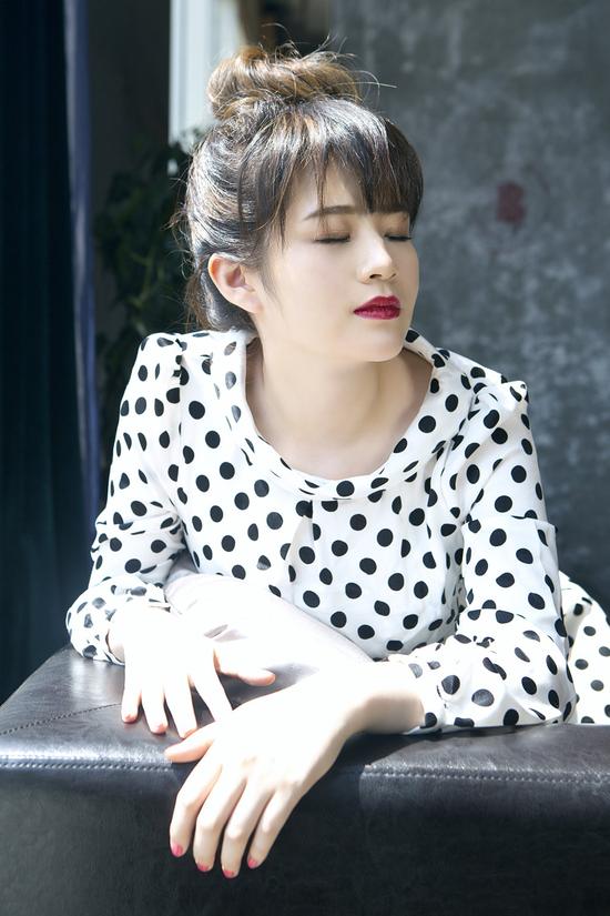 香香掌镜如果心酸mv自导自唱零成本