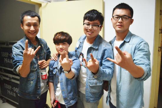 青春灵魂歌者瓜子壳乐队:歌声让全场沸腾