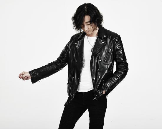 侯磊发歌阿沁助力哪里是太阳首曝光