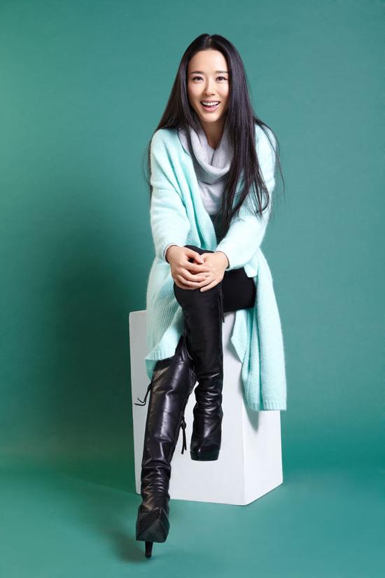 《等你追我》发主海报 颜丹晨魅惑小鲜肉