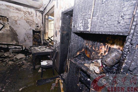 黄石一民房内煤气罐爆炸一男子在爆炸中身亡