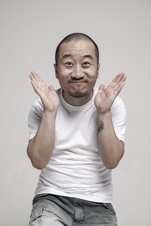 周宸佳与李保田儿子李彧拍大片盼早日合作